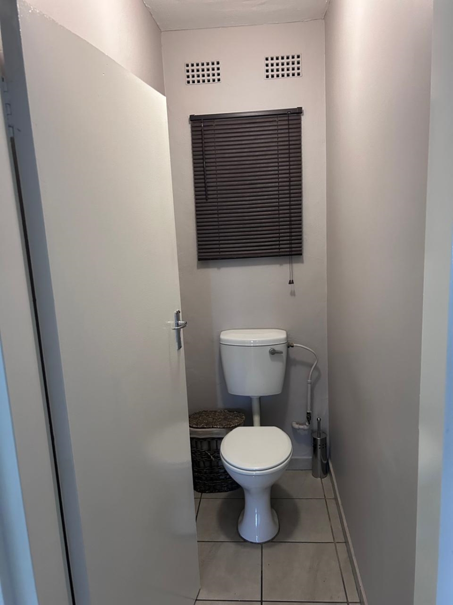 2 Bedroom Property for Sale in Baillie Park North West